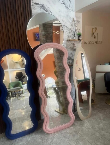 Miroir mural ondulé moderne