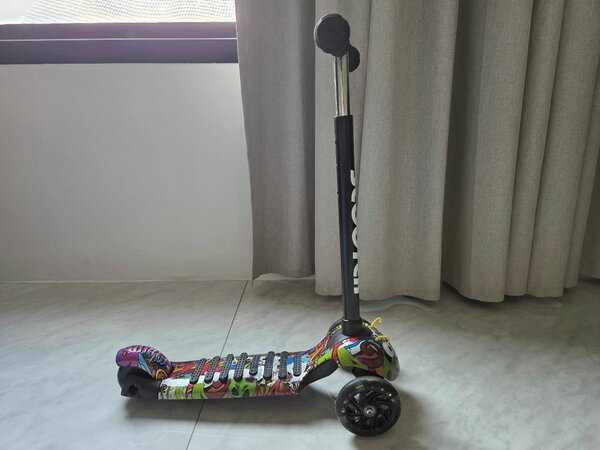 Trottinette Enfant Colorée