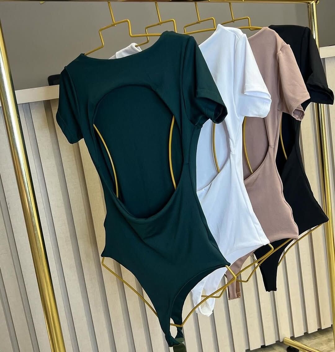 Body chic en plusieurs couleurs