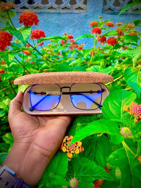 Lunette anti-reflets, anti-lumière bleu.