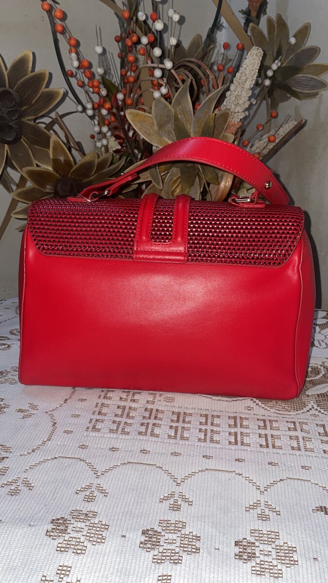 Sac à main rouge élégant