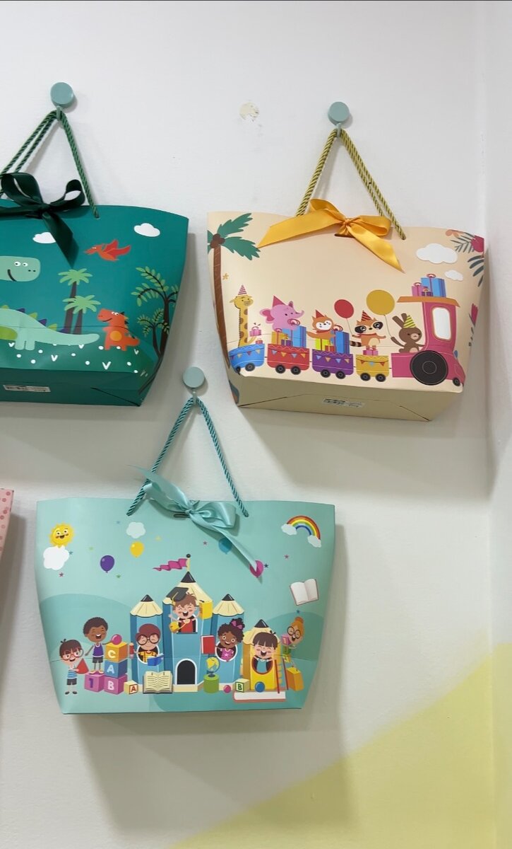 Подарочные пакеты