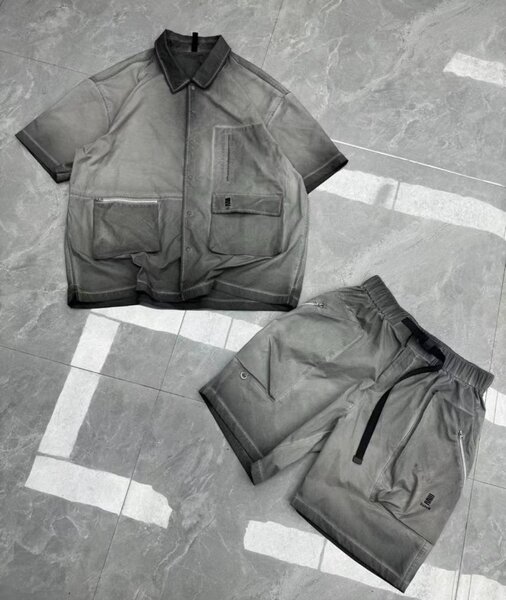 Ensemble gris décontracté