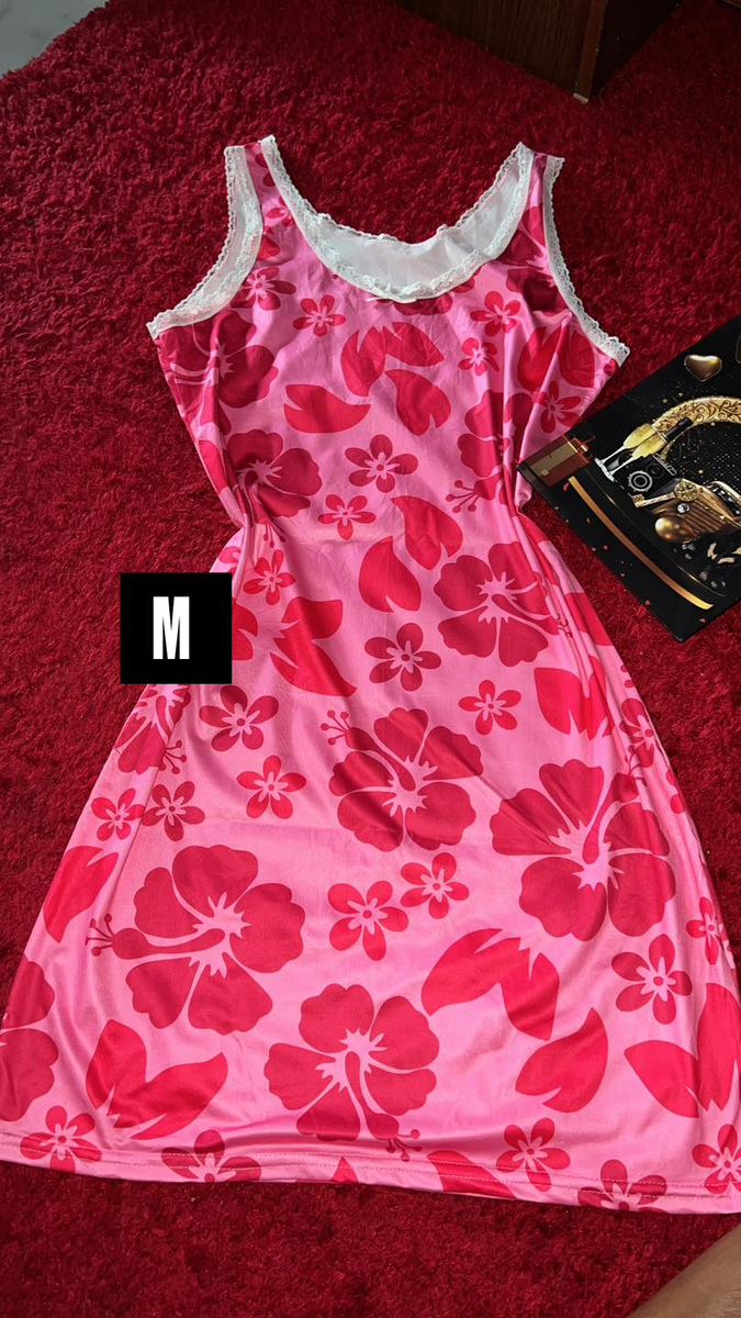 chemises de nuit en assortiment