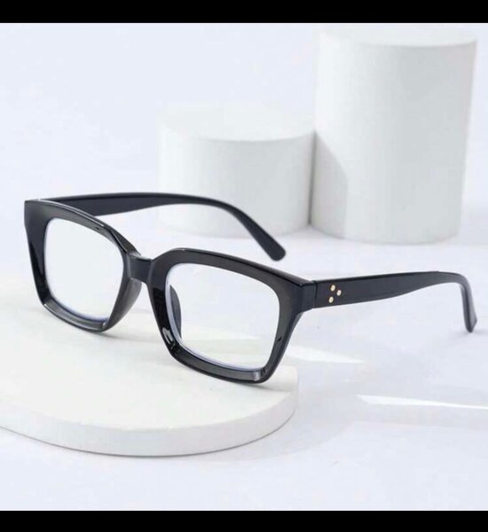 Lunettes carrées élégantes