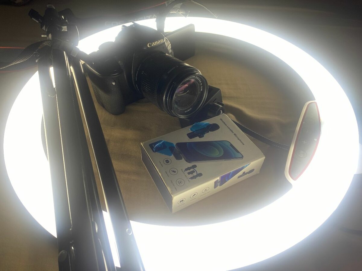 Canon 600D With Photography Accessories