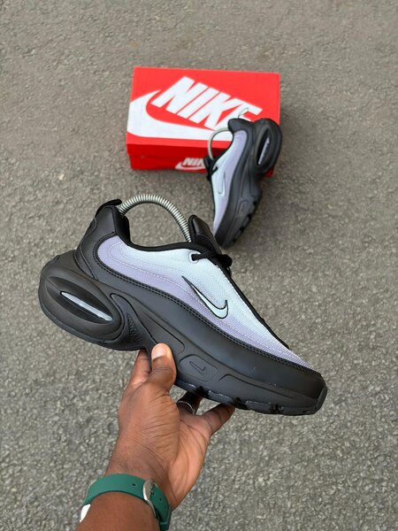 Baskets Nike Air Max modernes