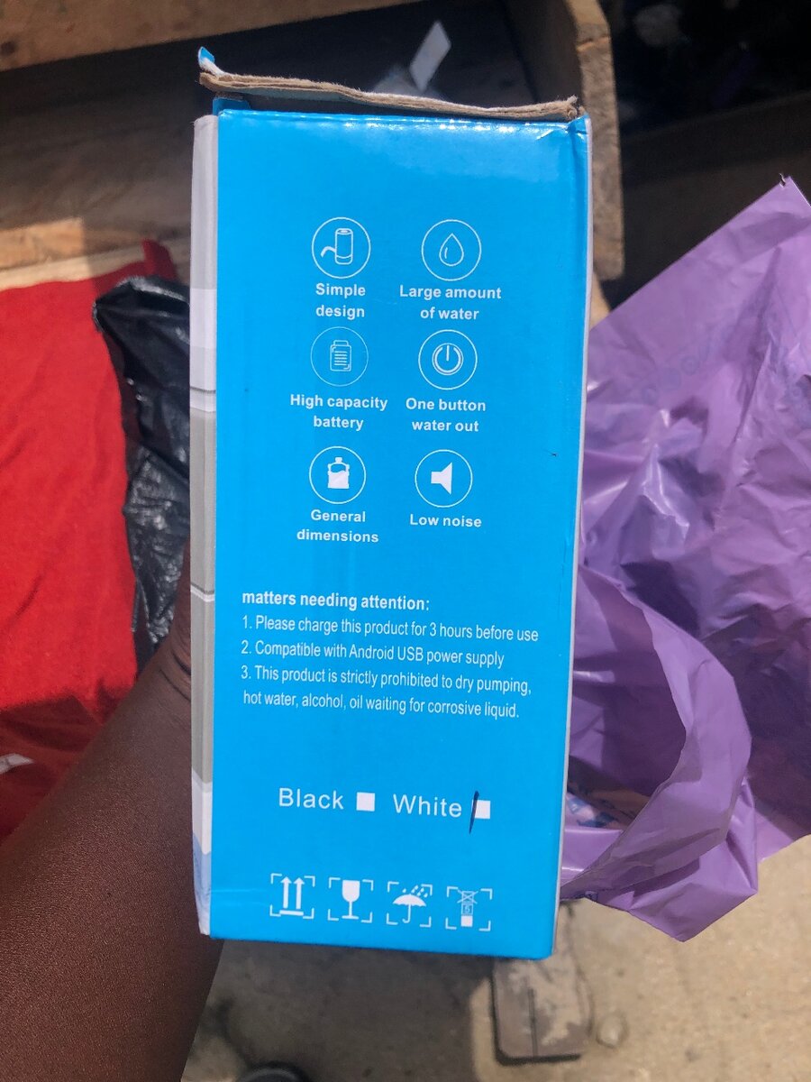 Automatic water dispenser