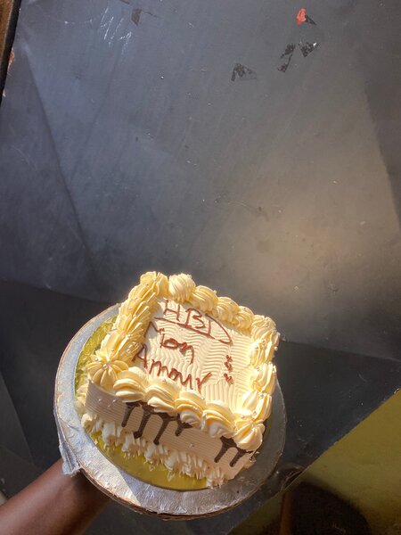 Gâteau d'anniversaire crémeux