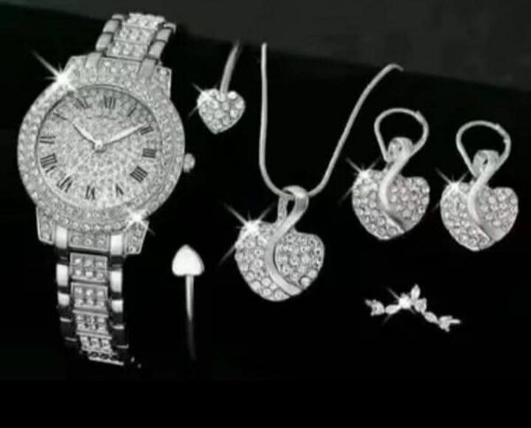 Montre et Bijoux en Strass