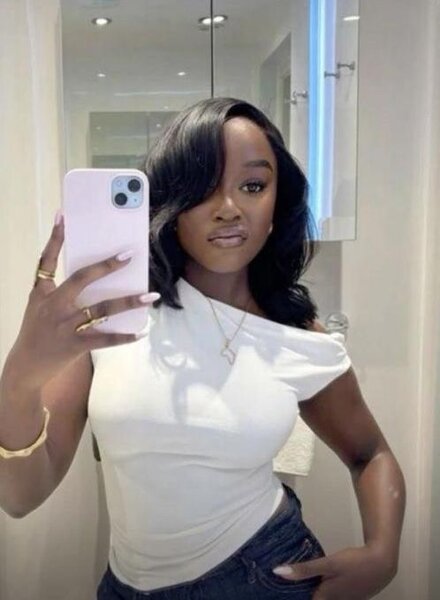 Top blanc asymétrique élégant