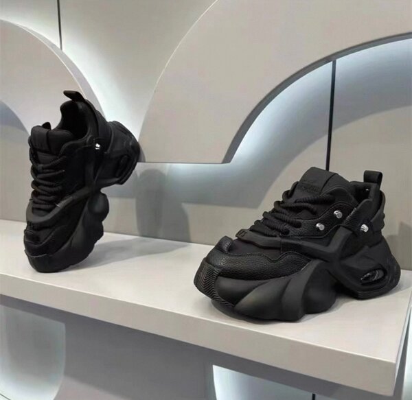 Chaussures de sport modernes