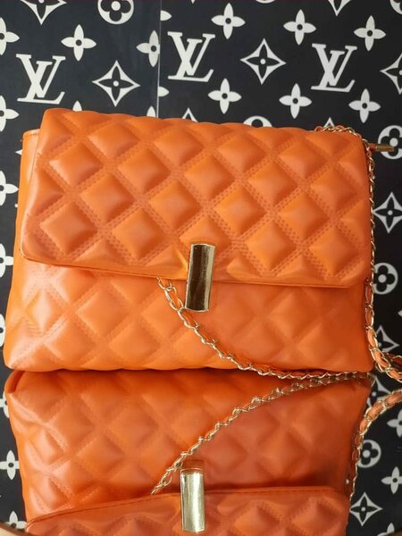 Stylish women's handbag