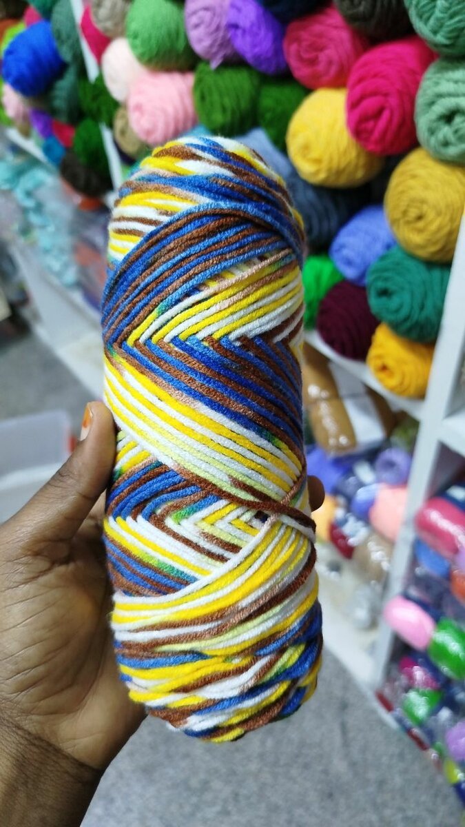 Fil à tricoter multicolore