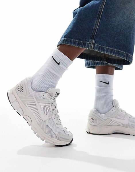 Nike vomero 5 blanche