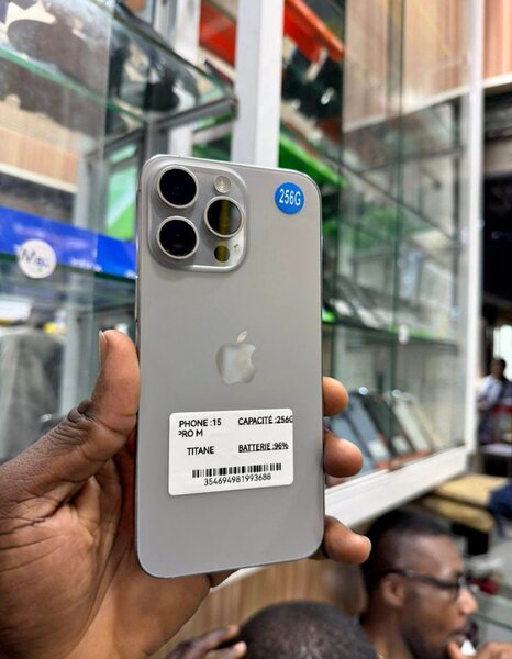 iPhone 15 Pro Max 256 Go