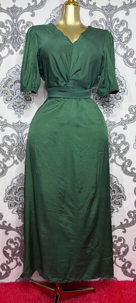 Robe Élégante Verte Noeud