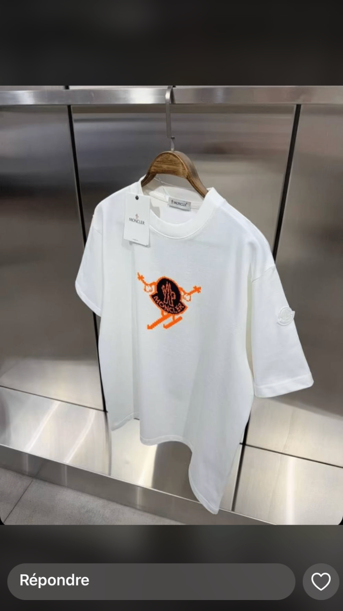 T-shirt blanc avec imprimé chic