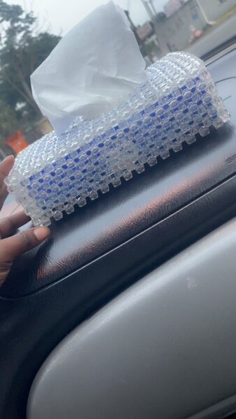 Boîte à mouchoirs perles élégante