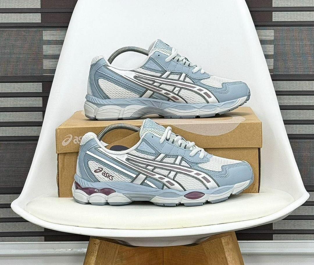 Baskets ASICS bleu marine