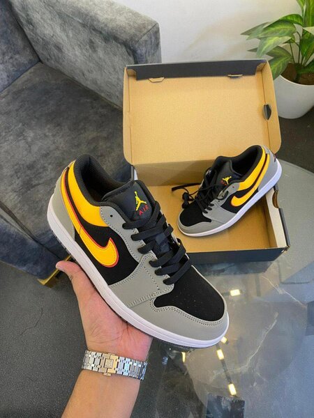 Air Jordan Retro 1 low