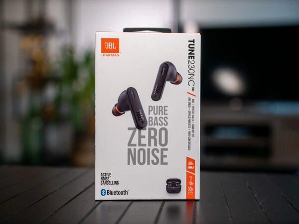 Écouteurs JBL Tune 230NC