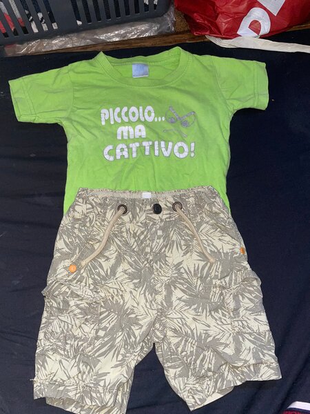 Lot de tenues pour enfants