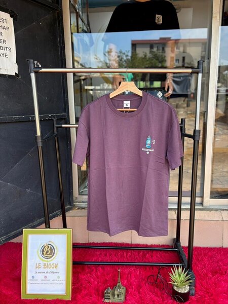 T-shirt unisexe violet à imprimé