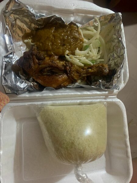 Poulet Grillé avec  attieke