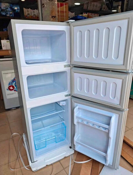 Réfrigérateur compact moderne