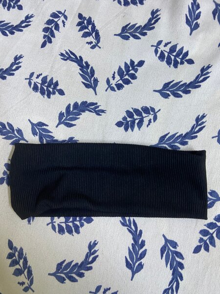 Bandeau noir élastique