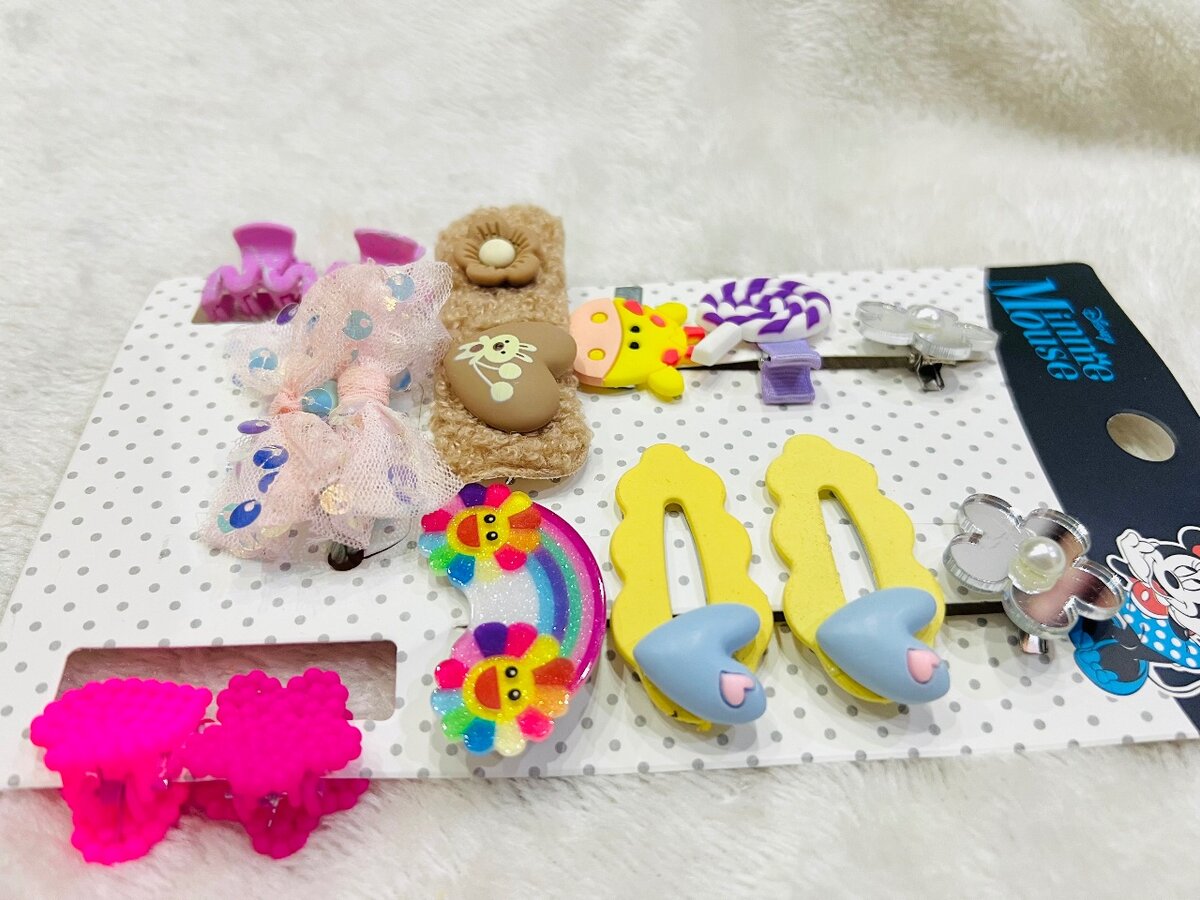 14 pieces hair accessories for kids.