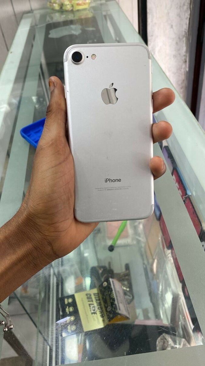 iPhone  7 simple tous passe