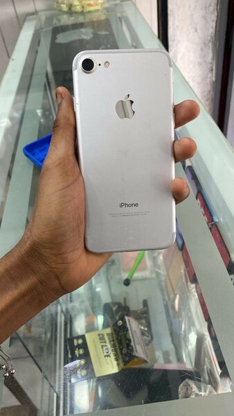 iPhone  7 simple tous passe