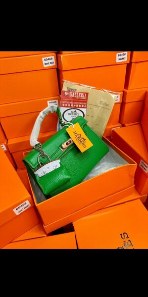 Sac à main en cuir vert