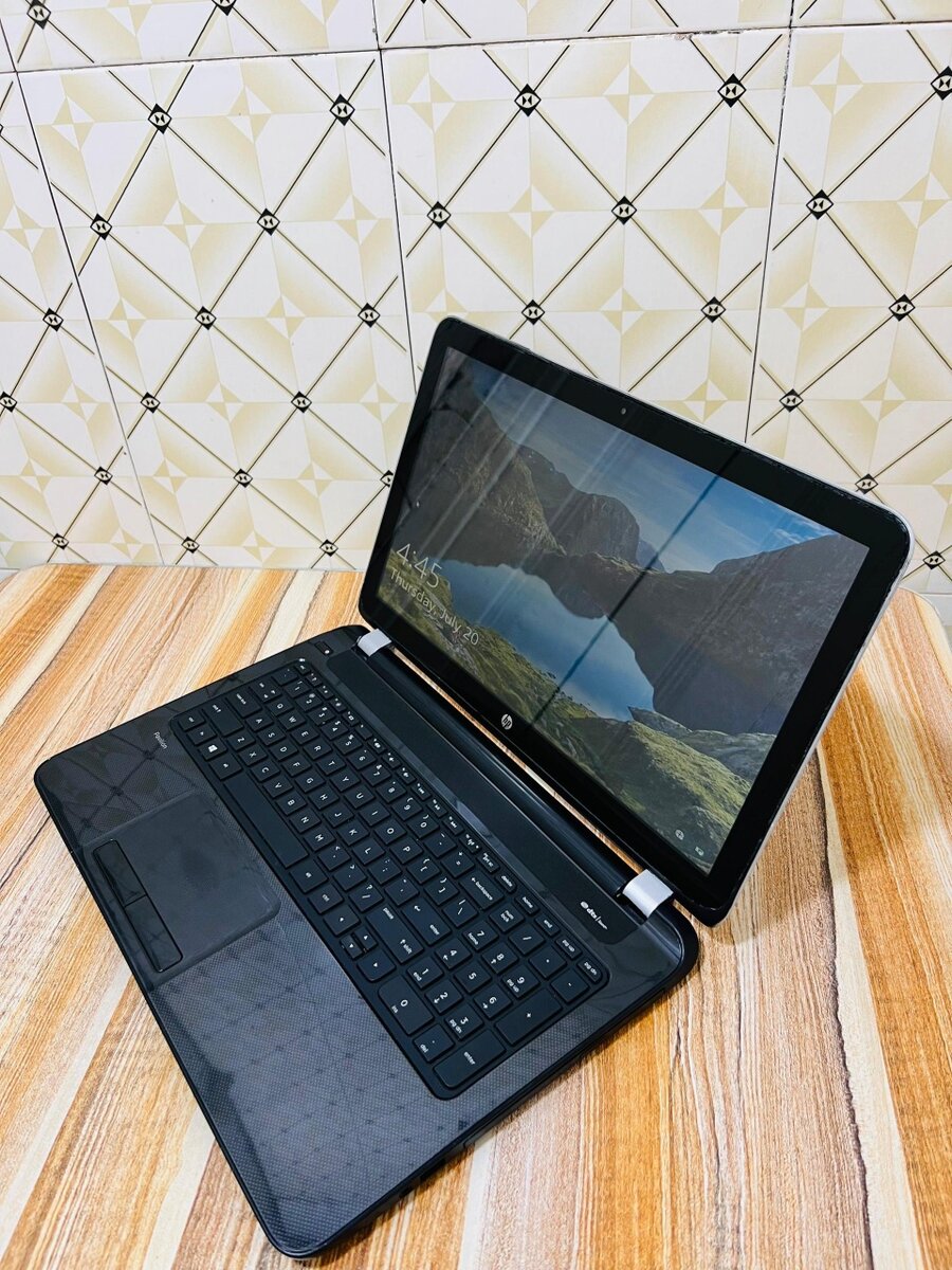 *HP PAVILION TS-15*