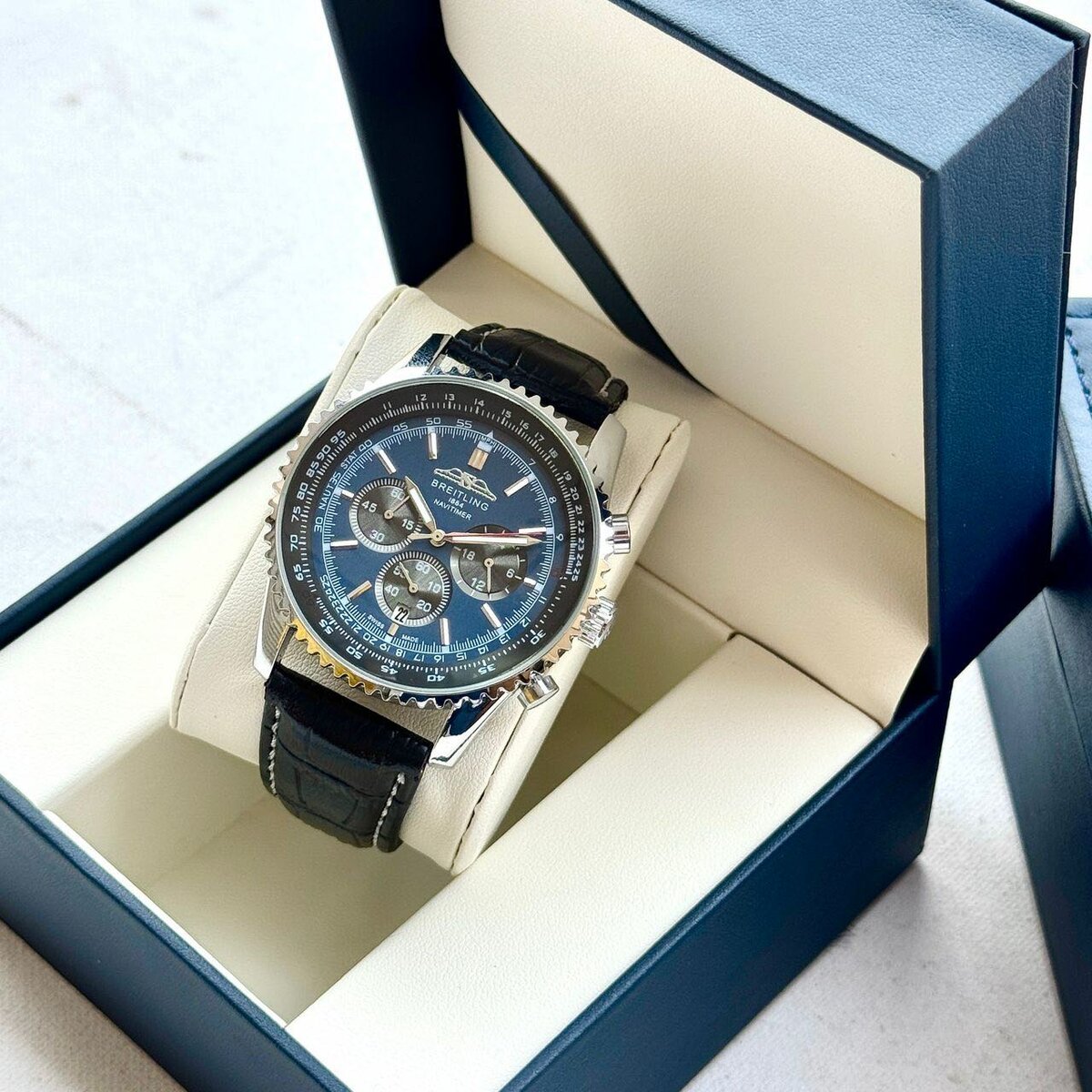 QUALITY LEATHER WATCH