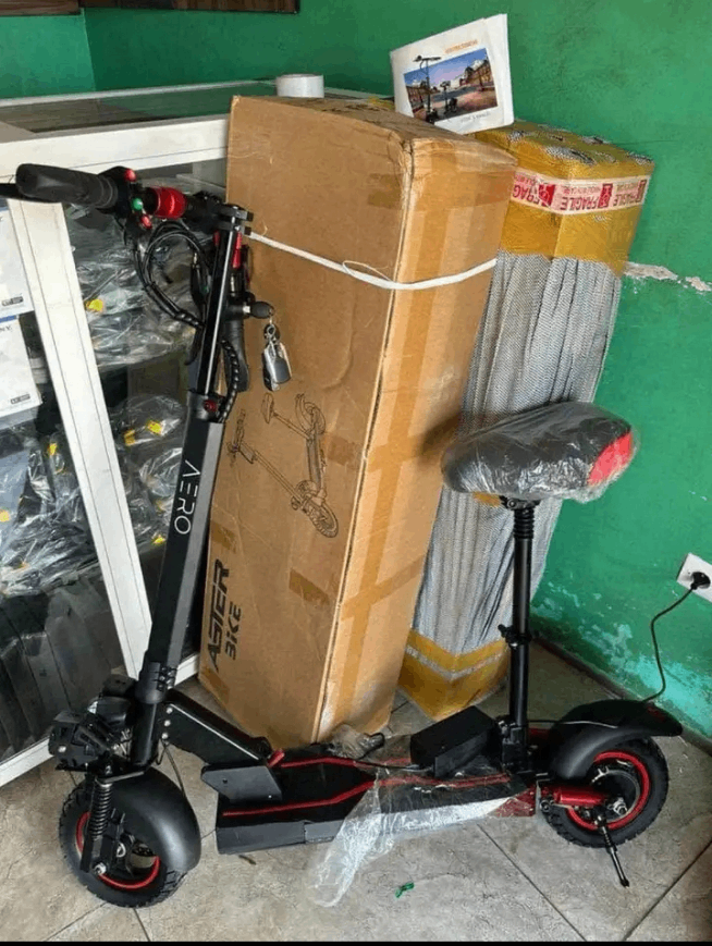 Trottinette électrique pliable avec siège