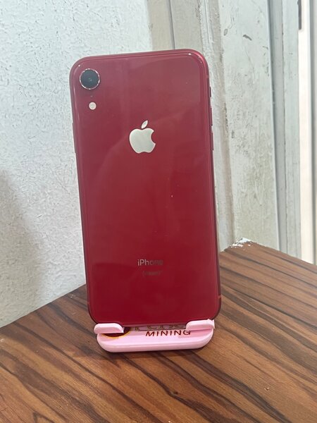 iPhone XR 64gb san id