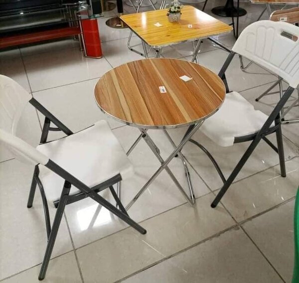Table pliante 60/60 & 2 chaises
