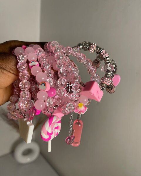 Bracelets colorés en perles