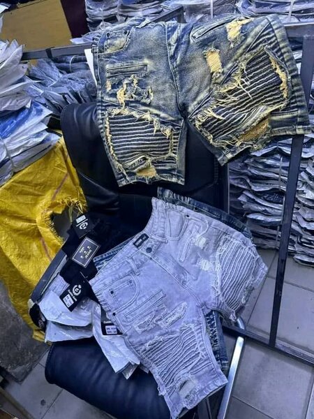Amiri Jeans