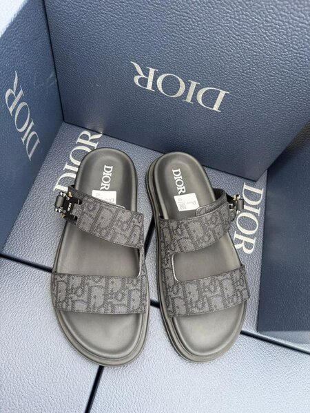 Sandales Dior en cuir
