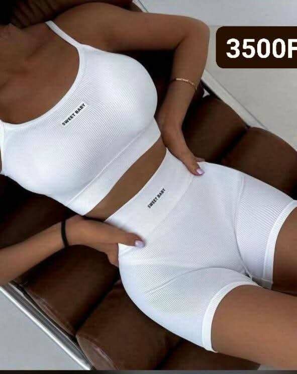 Collant et haut pour dormir