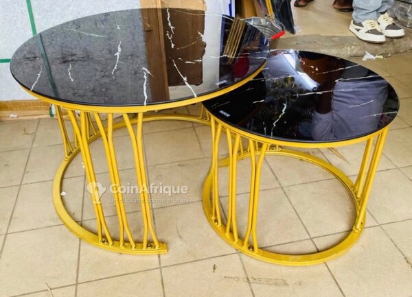 Tables gigognes en marbre