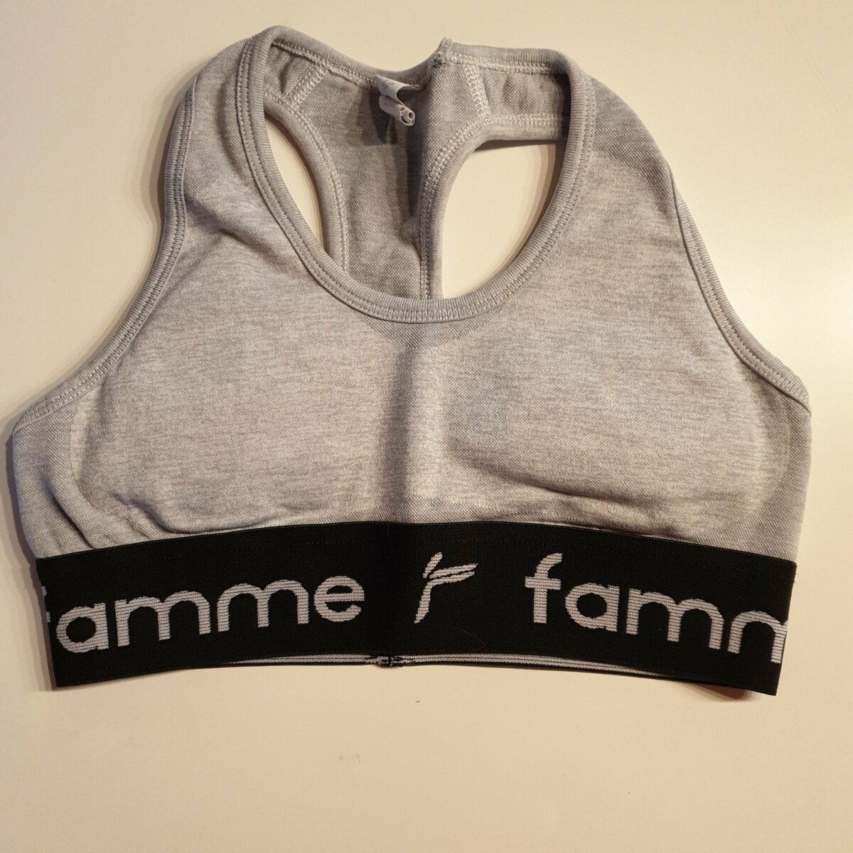 Brassière sport grise confortable