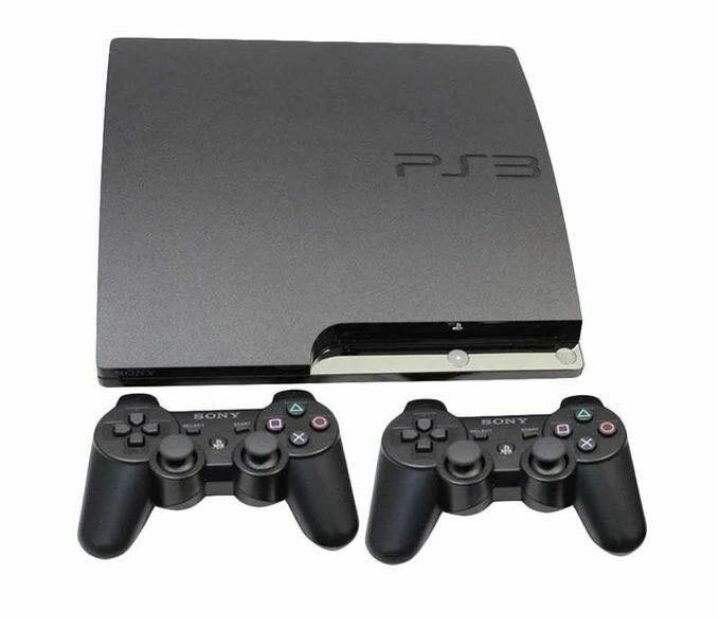 Console PS3 avec manettes