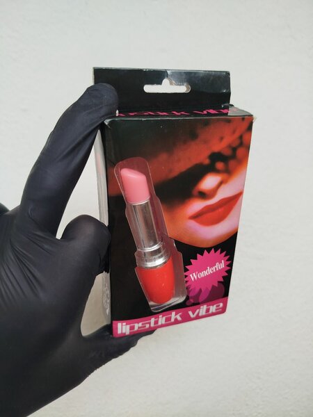 Rouge à lèvres vibrant