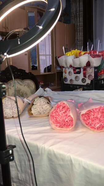 Букеты ручной работы , из атласных лент