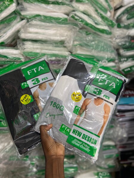 2paquet de 3 débardeur à 5000f